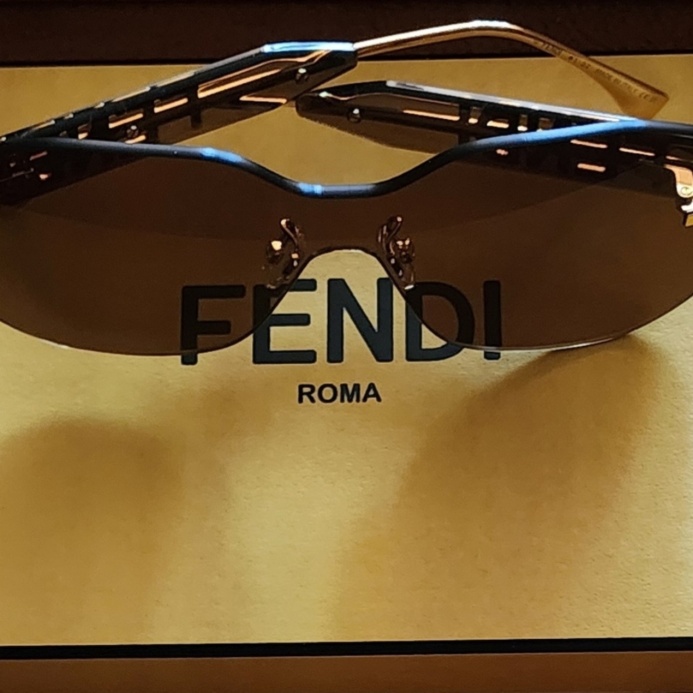 Fendi Amber Tinted Rimless Nwt Sunglasses with Gold Accents, Box, Duster&Cards